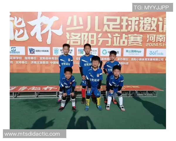 中日德兰与山东鲁能的精彩对决展现足球魅力与团队精神